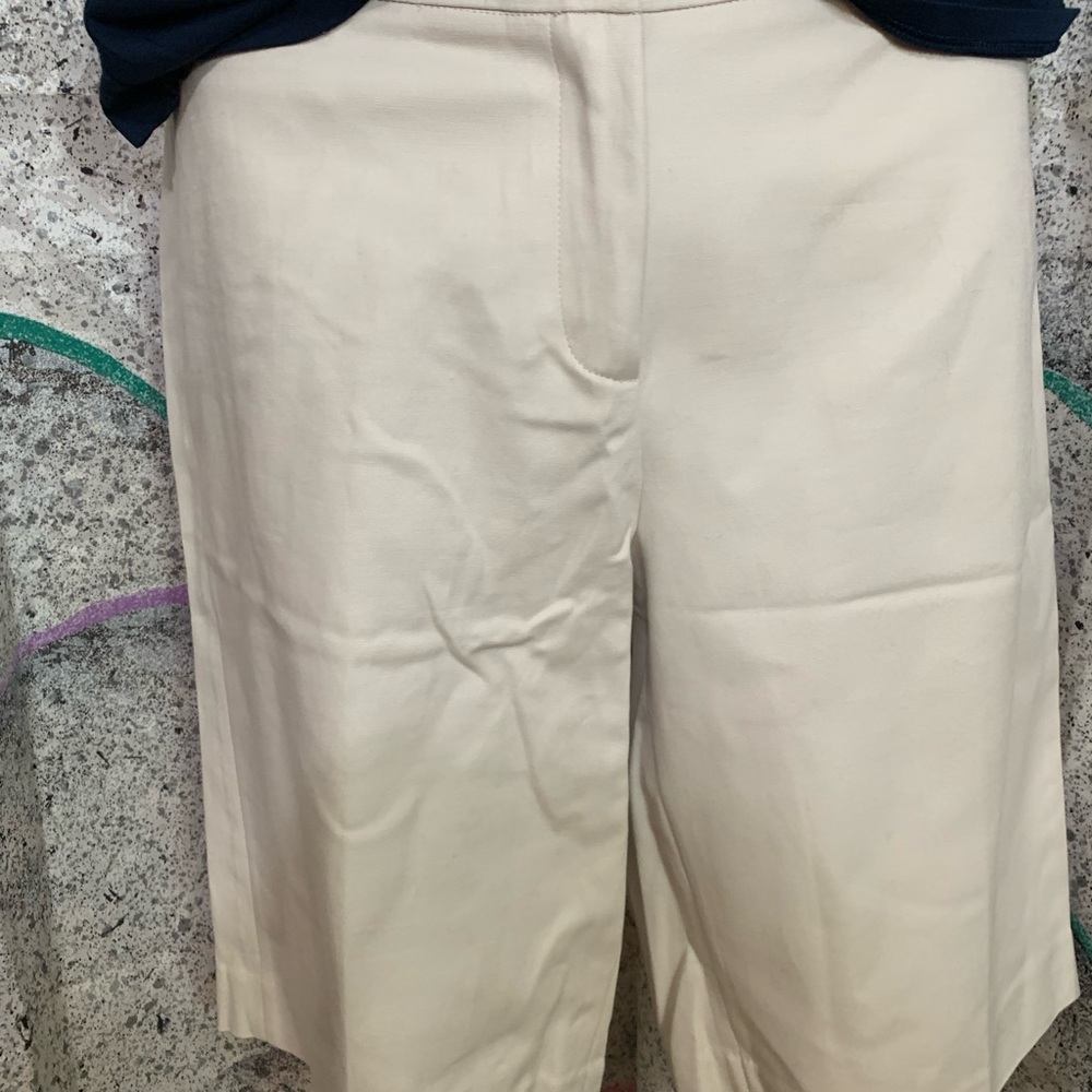 Jones New York Cream Women's Shorts